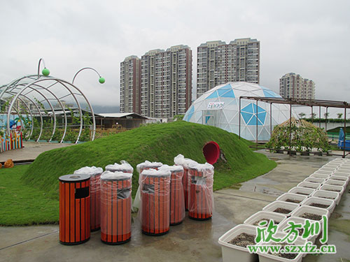 欣方圳鋼木垃圾桶，園林景區(qū)環(huán)境提升的好助手